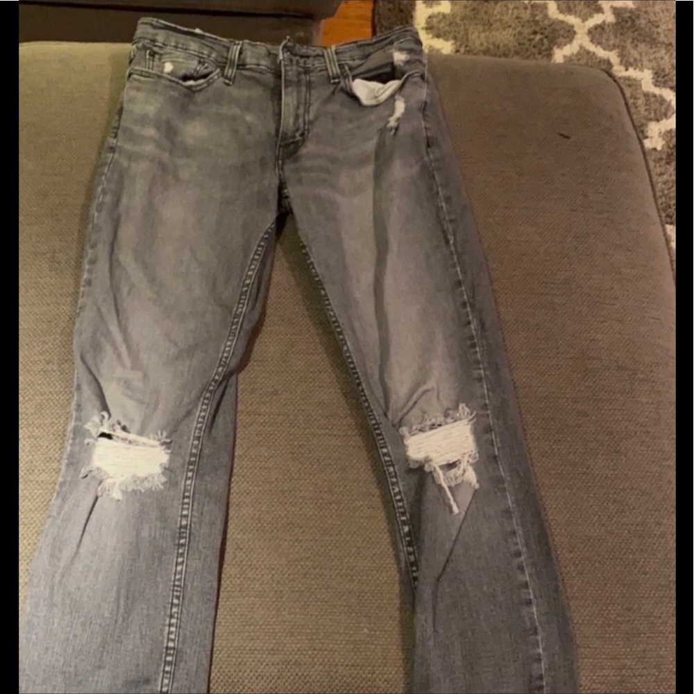 Levi’s ripped jeans